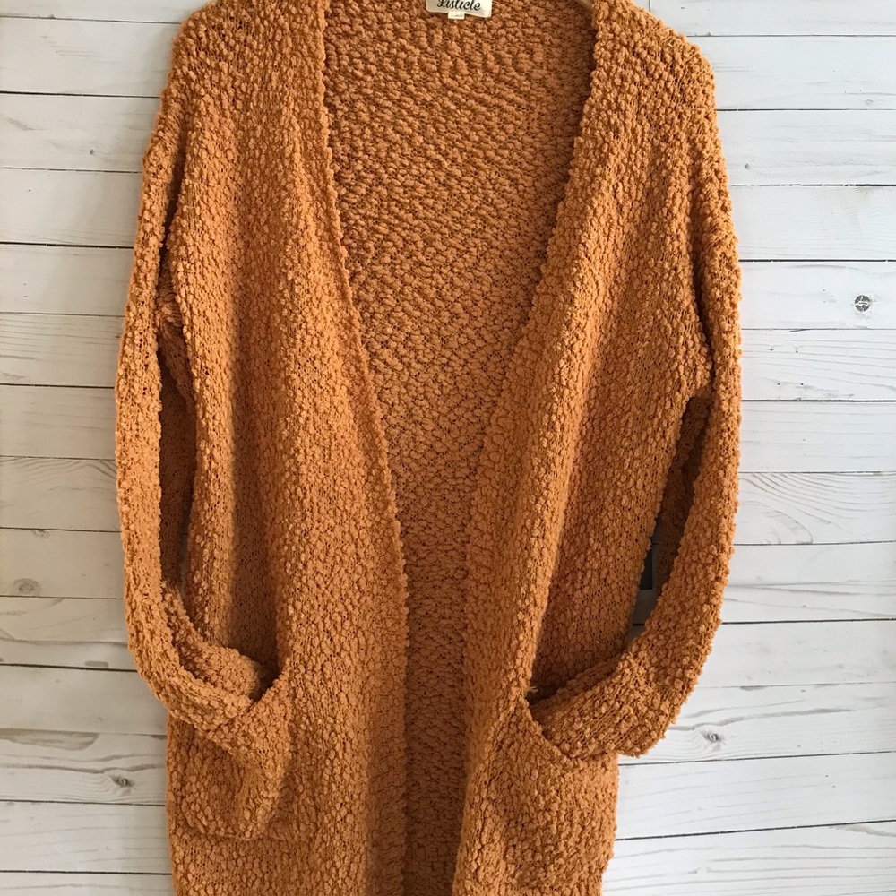 Listicle popcorn cardigan in mustard gold